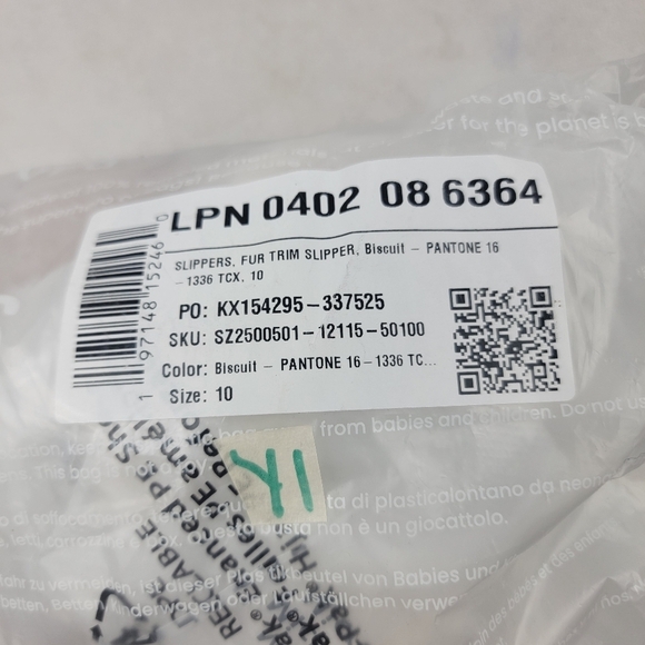 NWT Fab Kids fur trim slippers in biscuit size 10 - Picture 5 of 5